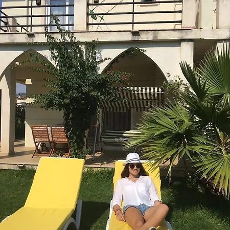 Rossa * فتحية