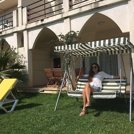 Rossa Villa *